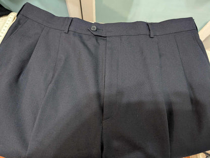 Classique costume croisé bleu marine en laine froide