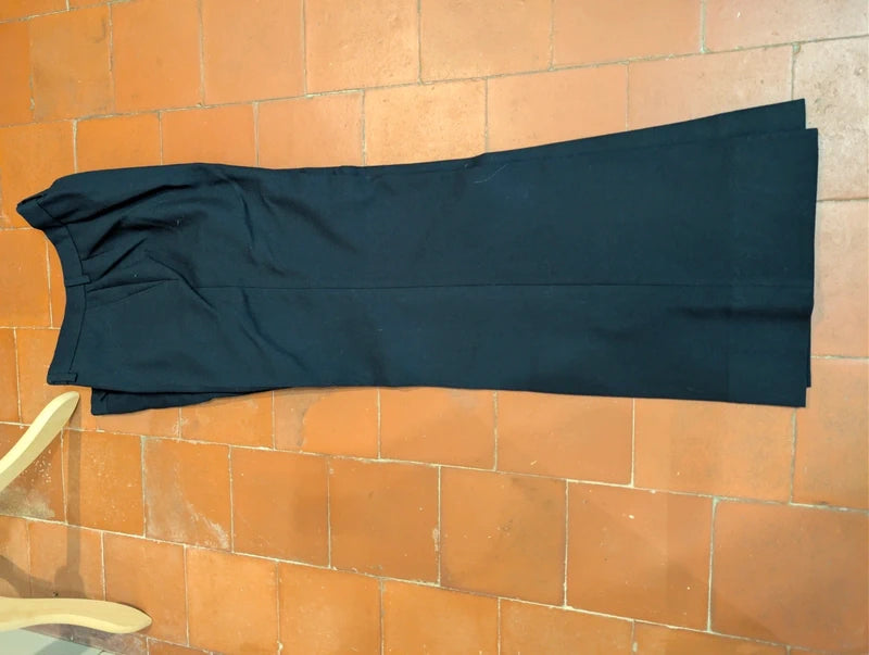 Formidabler marineblauer Wollanzug