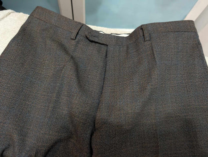 Mignon costume gris en laine