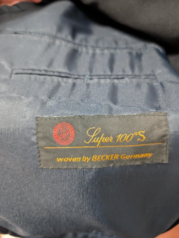 Génial costume 3 pièces bleu marine en laine