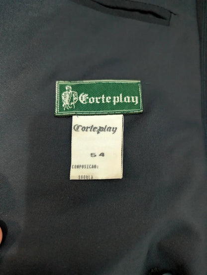 Cooler, zweireihiger, gestreifter Wollanzug