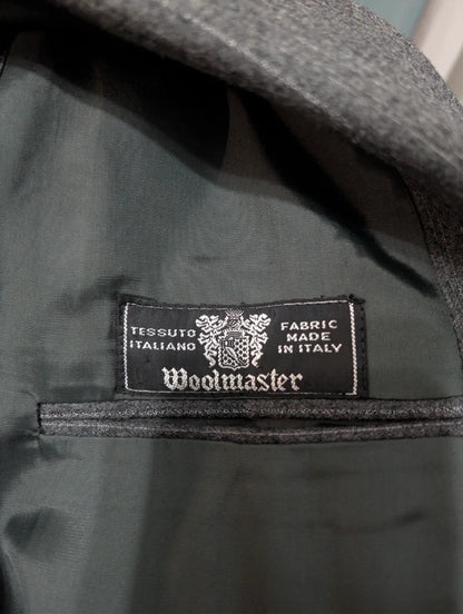 Außergewöhnlicher dreiteiliger Nadelstreifenanzug