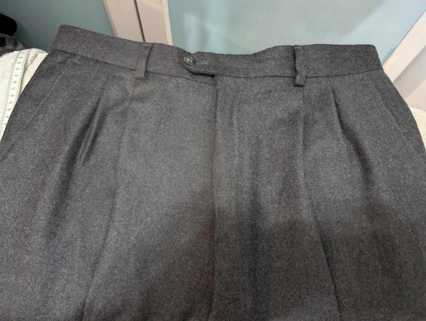 Adorable costume gris en flanelle lourde