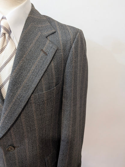 Costume gris à rayure