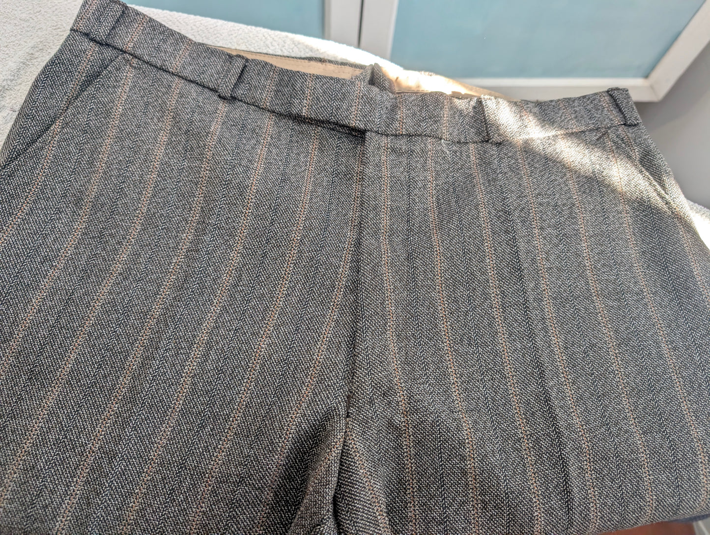 Costume gris à rayure