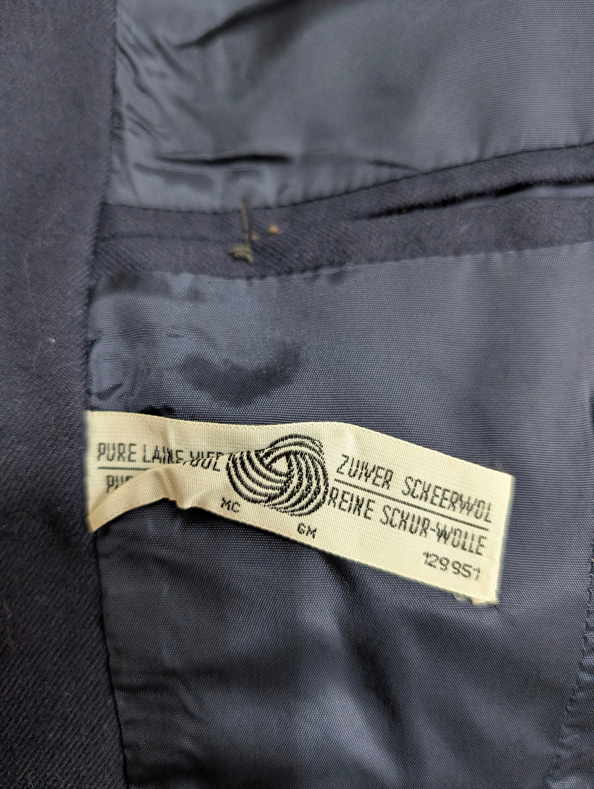 Veste bleu marine en laine