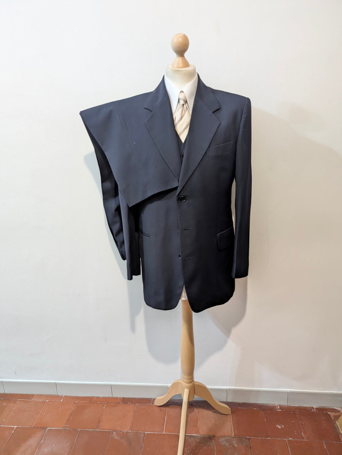 Costume 3 pièces bleu marine en laine froide
