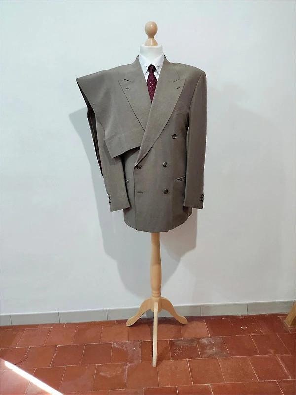 Amazing taupe gray linen and silk suit